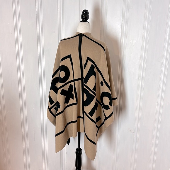 New RABE reversible tan & black poncho - Picture 3 of 9